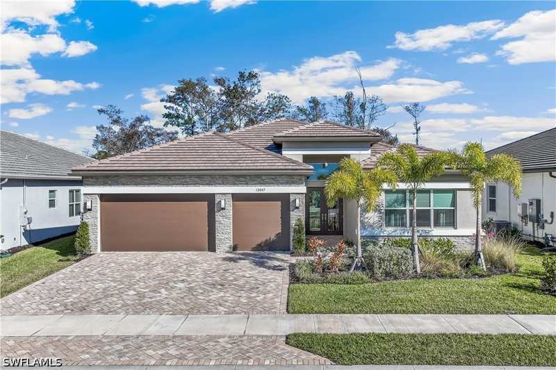 3 bedroom SingleFamilyResidence at 12047 Oleander Ave, Valencia Trails, Naples — photo 1