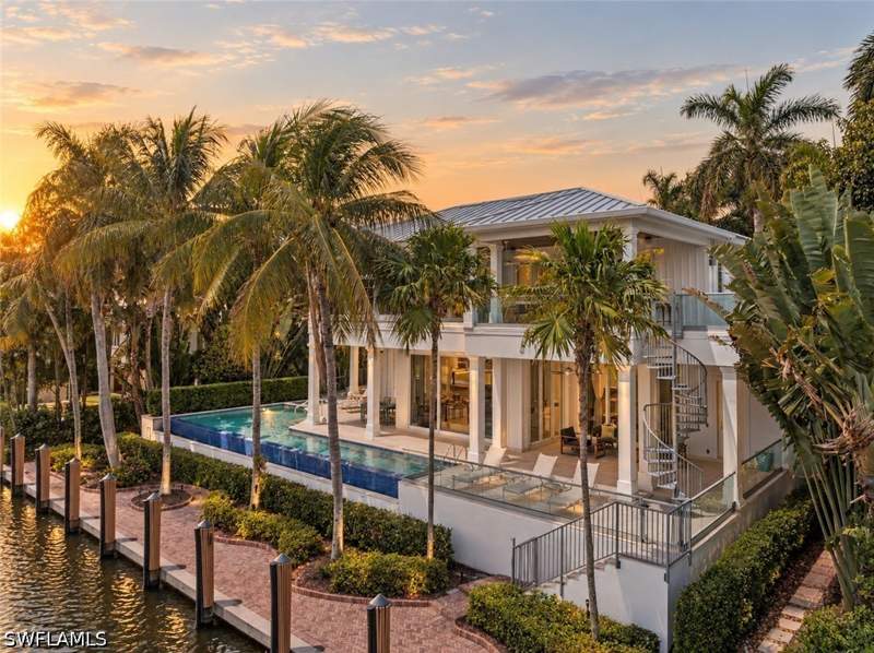 4 bedroom SingleFamilyResidence at 636 14th Ave S, Aqualane Shores, Naples — photo 2