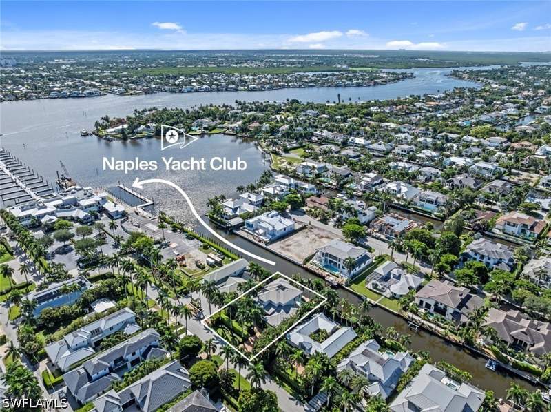 4 bedroom SingleFamilyResidence at 636 14th Ave S, Aqualane Shores, Naples — photo 4