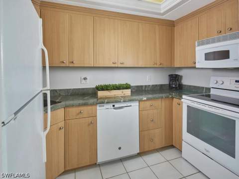 58 N Collier Blvd 214, Marco Island FL - photo 6 of 19
