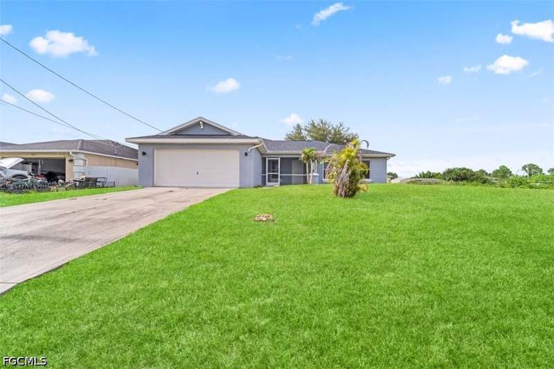 3 bedroom SingleFamilyResidence at 4004 17th St SW, Lehigh Acres, Lehigh Acres — photo 2