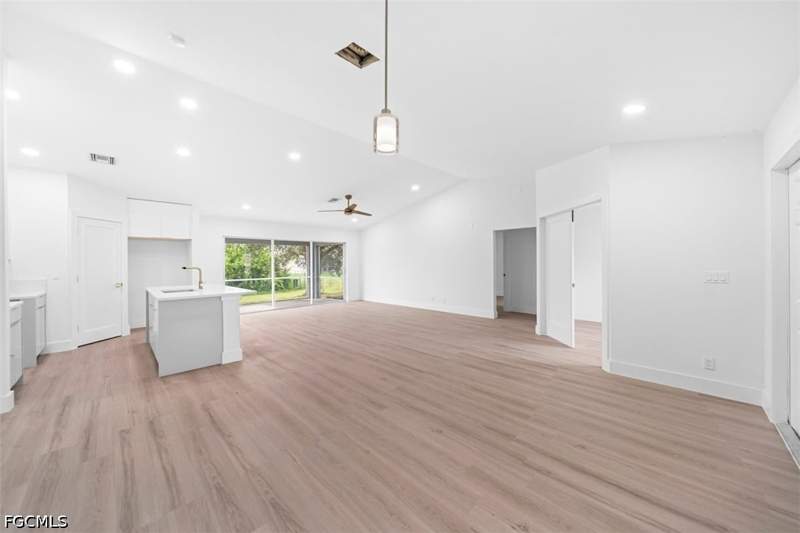 3 bedroom SingleFamilyResidence at 4004 17th St SW, Lehigh Acres, Lehigh Acres — photo 5