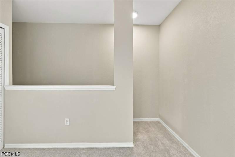 2 bedroom Townhouse at 16159 Via Solera Cir 102, Sail Harbour, Fort Myers — photo 5