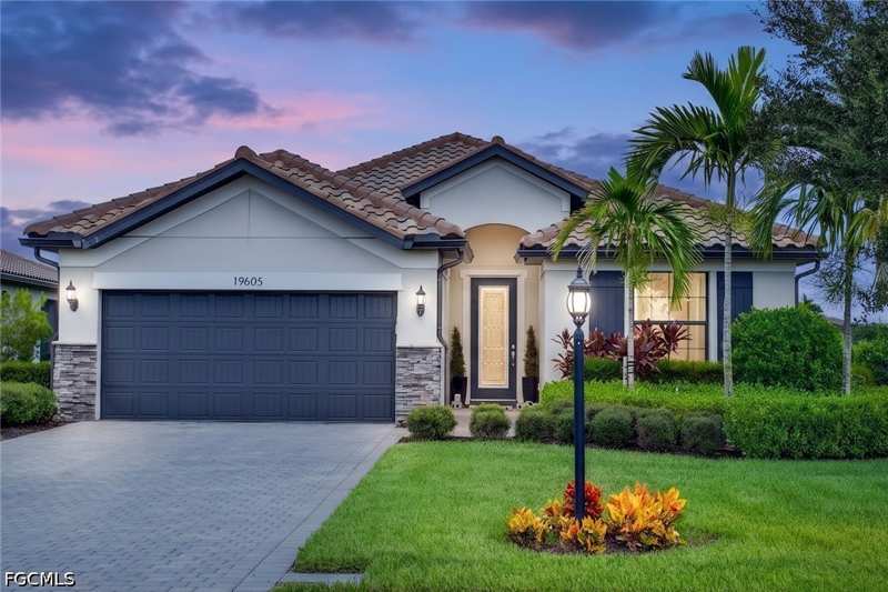 3 bedroom SingleFamilyResidence at 19605 Utopia Ln, The Place At Corkscrew, Estero — photo 1
