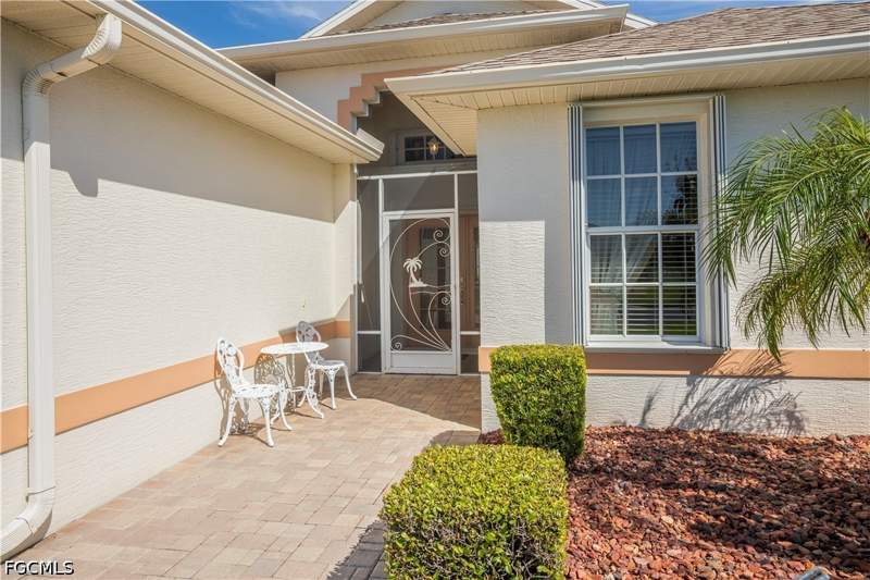 3 bedroom SingleFamilyResidence at 3821 Ponytail Palm Ct, Sabal Springs Golf And Racquet Club, North Fort Myers — photo 5