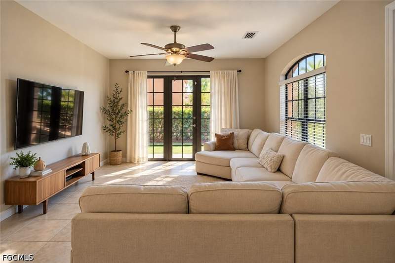 2 bedroom Detached at 11901 Kemena St, Paseo, Fort Myers — photo 3