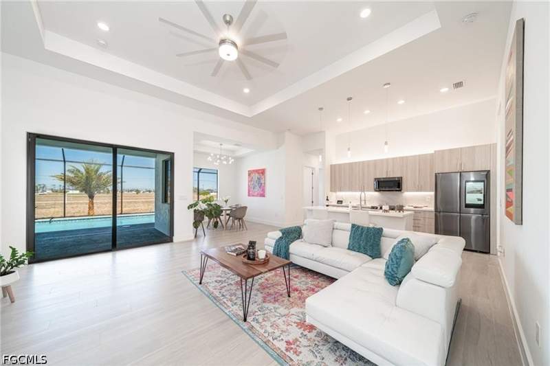 4 bedroom SingleFamilyResidence at 1227 NW 40th Pl, Cape Coral, Cape Coral — photo 4