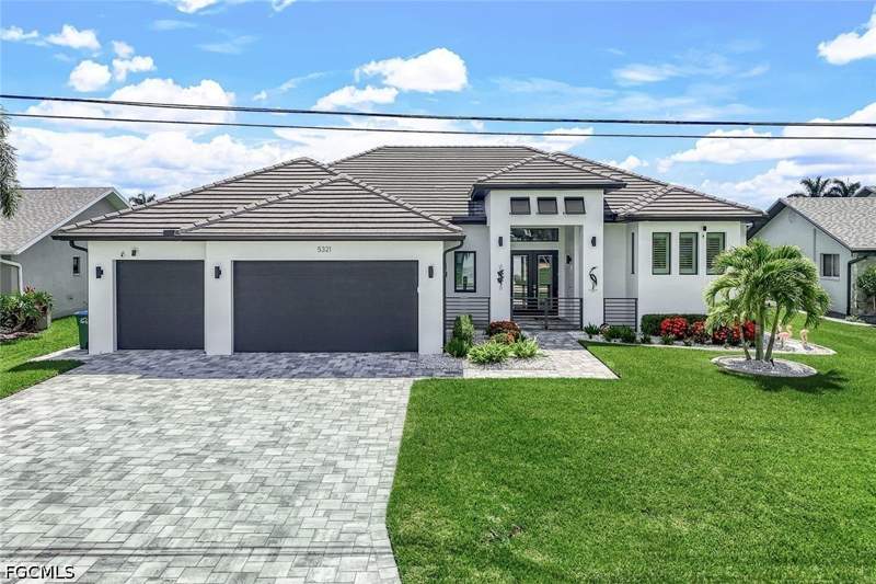 4 bedroom SingleFamilyResidence at 5321 SW 20th Pl, Cape Coral, Cape Coral — photo 2