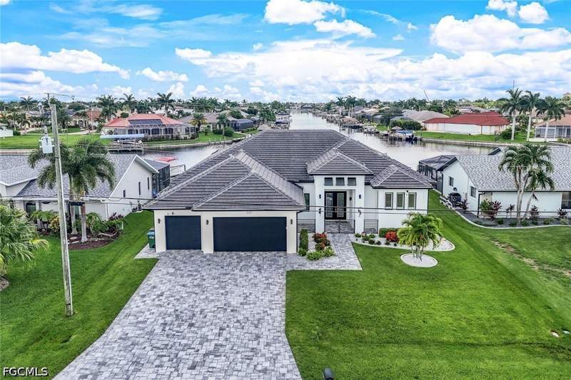 4 bedroom SingleFamilyResidence at 5321 SW 20th Pl, Cape Coral, Cape Coral — photo 5
