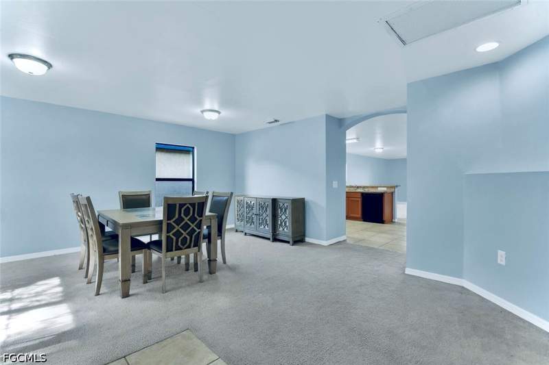4 bedroom SingleFamilyResidence at 278 Shadow Lakes Dr, Shadow Lakes, Lehigh Acres — photo 4