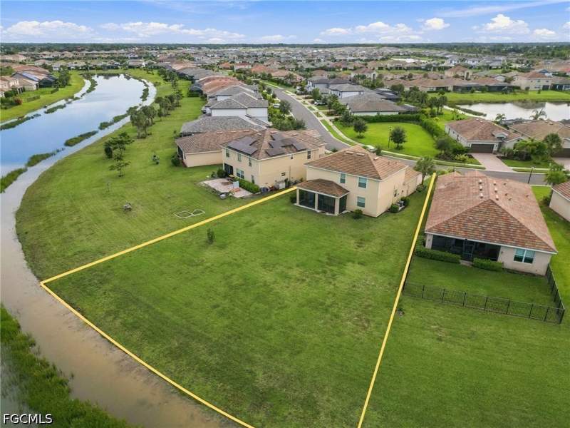4 bedroom SingleFamilyResidence at 16145 Rosemallow Ln, Hampton Lakes, Alva — photo 2
