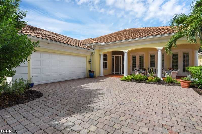 4 bedroom SingleFamilyResidence at 5843 Charlton Way, Island Walk, Naples — photo 1