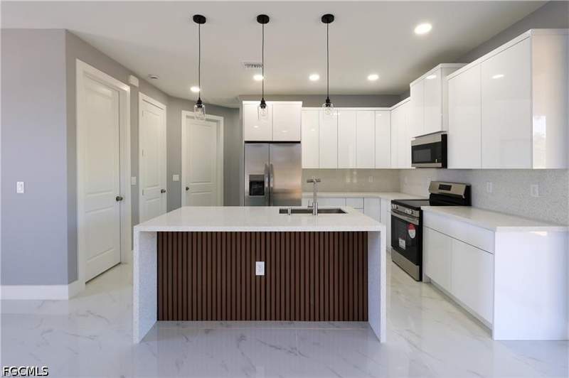 3 bedroom SingleFamilyResidence at 2716 2nd St SW, Lehigh Acres, Lehigh Acres — photo 5