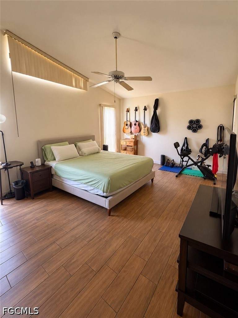 4 bedroom SingleFamilyResidence at 688 Morningmist Ln, Mirror Lakes, Lehigh Acres — photo 5