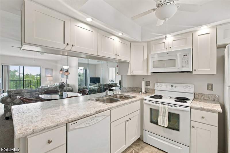 2 bedroom Condominium at 22676 Island Pines Way 148, Admirals Bay, Fort Myers Beach — photo 2