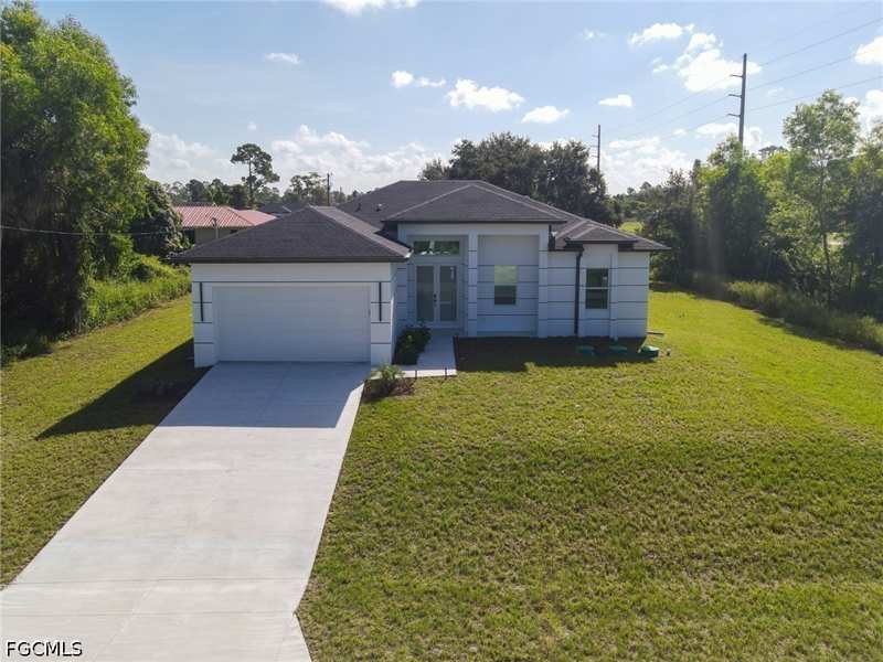 4 bedroom SingleFamilyResidence at 100 Denis Ave N, Lehigh Acres, Lehigh Acres — photo 1