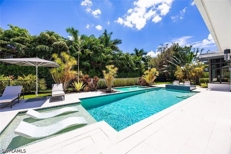 5 bedroom SingleFamilyResidence at 1300 Nautilus Rd, Coquina Sands, Naples — photo 4