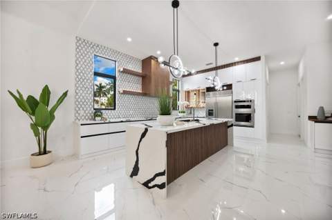 135 7th St N, Naples FL - photo 13 of 49