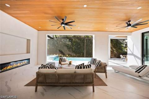 135 7th St N, Naples FL - photo 6 of 49