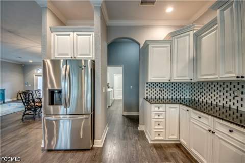 5217 SW 9th Pl, Cape Coral FL - photo 10 of 50