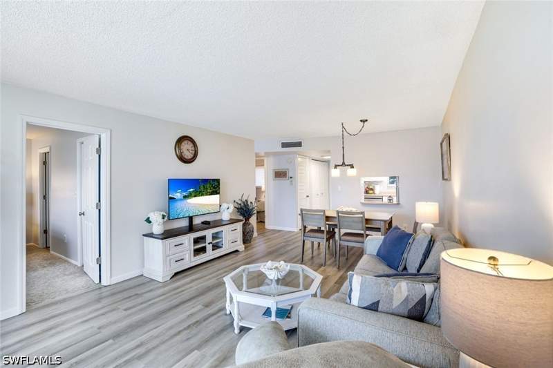 2 bedroom Condominium at 200 Forest Lakes Blvd 204, Turtle Lake Golf Colony, Naples — photo 5