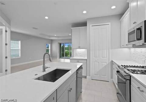 4636 Skysail Dr, Naples FL - photo 8 of 31
