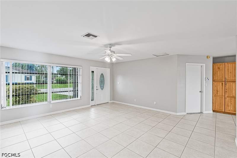 3 bedroom SingleFamilyResidence at 1432 SE 11th Pl, Cape Coral, Cape Coral — photo 4