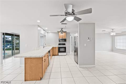 1432 SE 11th Pl, Cape Coral FL - photo 6 of 20