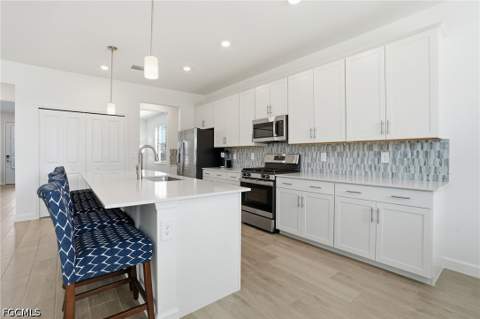 18707 Ivywood Pl, Estero FL - photo 13 of 65