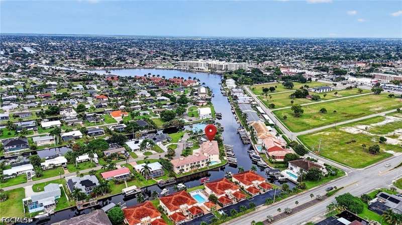 2 bedroom Condominium at 5111 Atlantic Ct 106, South Pass, Cape Coral — photo 1