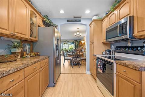2342 Burton Ave, Fort Myers FL - photo 12 of 31