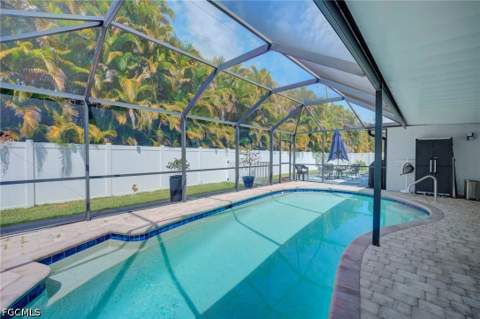1089 N Town And River Dr, Fort Myers FL - photo 19 of 31