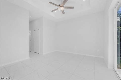 510 Kingsbury Ln, Lehigh Acres FL - photo 12 of 26