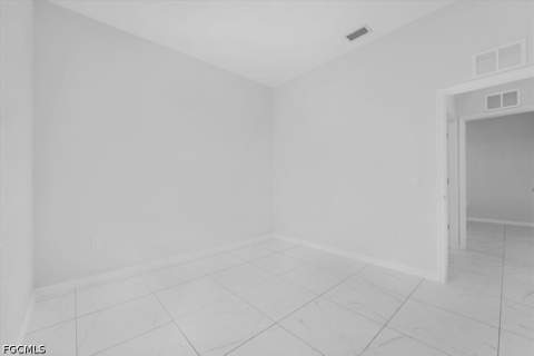 510 Kingsbury Ln, Lehigh Acres FL - photo 17 of 26