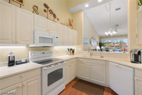 8140 Chancel Ct 2, Naples FL - photo 8 of 39