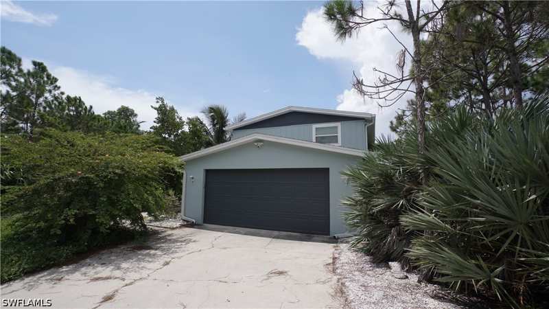 2 bedroom SingleFamilyResidence at 12861 Iona Rd, Fort Myers, Fort Myers — photo 1