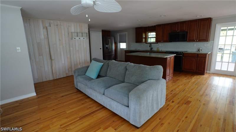 2 bedroom SingleFamilyResidence at 12861 Iona Rd, Fort Myers, Fort Myers — photo 5