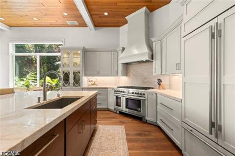 5751 Baltusrol Ct, Sanibel FL - photo 12 of 49