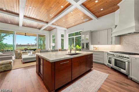 5751 Baltusrol Ct, Sanibel FL - photo 8 of 49