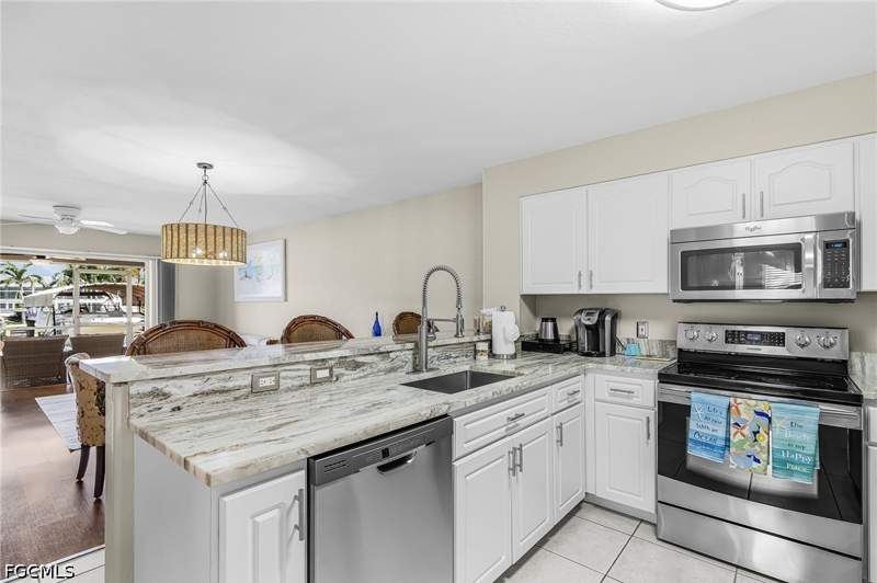 2 bedroom Condominium at 841 SW 47th Ter 101, Palm Breeze, Cape Coral — photo 4