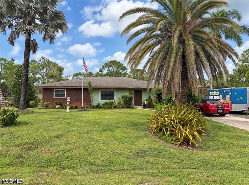 3 bedroom SingleFamilyResidence at 325 Wellington Ave, Lehigh Acres, Lehigh Acres — photo 1