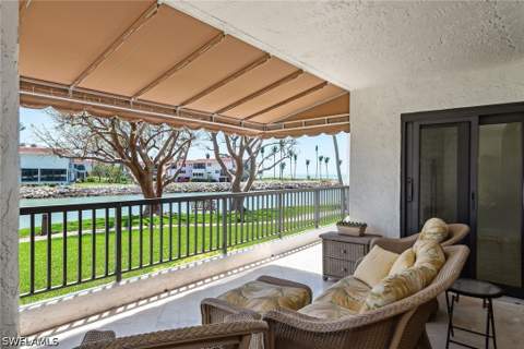 2310 Gulf Shore Blvd N 112, Naples FL - photo 12 of 38