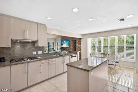 1057 Sand Castle Rd, Sanibel FL - photo 11 of 50