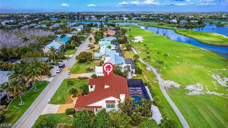 3 bedroom SingleFamilyResidence at 1057 Sand Castle Rd, Dunes At Sanibel Island, Sanibel — photo 2