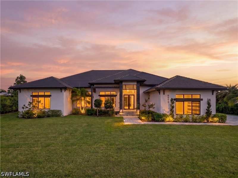 5 bedroom SingleFamilyResidence at 6590 Trail Blvd, Pine Ridge, Naples — photo 1