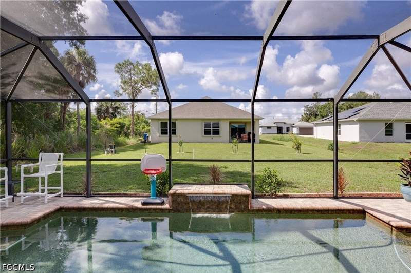 3 bedroom SingleFamilyResidence at 2707 7th St W, Lehigh Acres, Lehigh Acres — photo 4