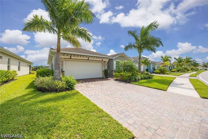 4 bedroom SingleFamilyResidence at 491 Polihale Way, Tamarindo, Naples — photo 1