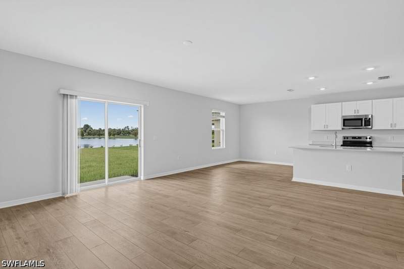 5 bedroom SingleFamilyResidence at 6770 Equinox Ln, Solena, North Fort Myers — photo 3