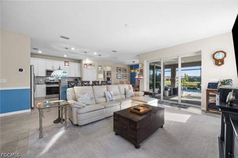 7079 Chapel Creek Ln, North Fort Myers FL - photo 9 of 64