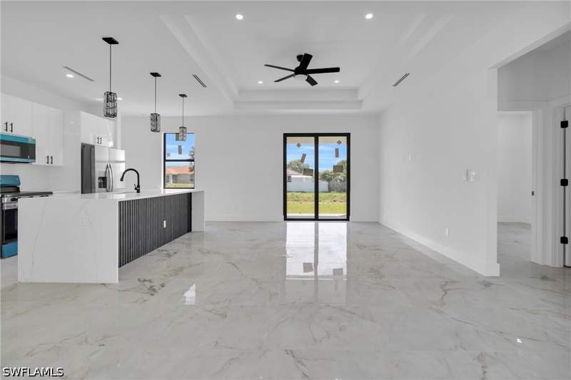 3 bedroom SingleFamilyResidence at 1031 Cedartree Ave, Lehigh Acres, Lehigh Acres — photo 3